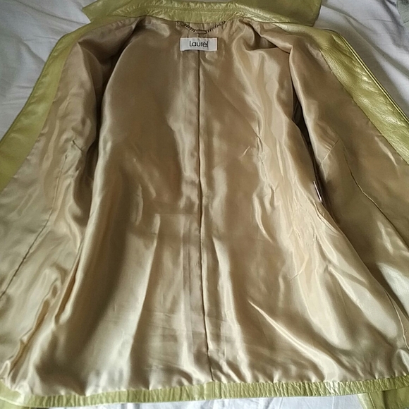 HOST PICK❤ LAUREL BY ESCADA - luxe soft pearly lime lamb jack - Picture 5 of 5